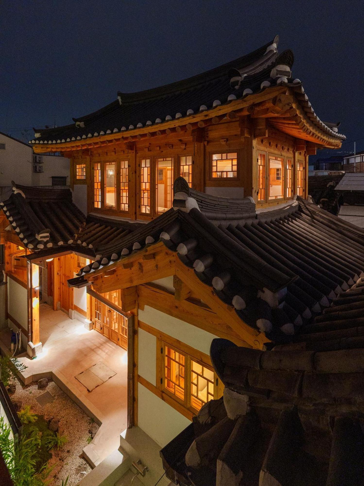 Hotel Awik Hanok *
