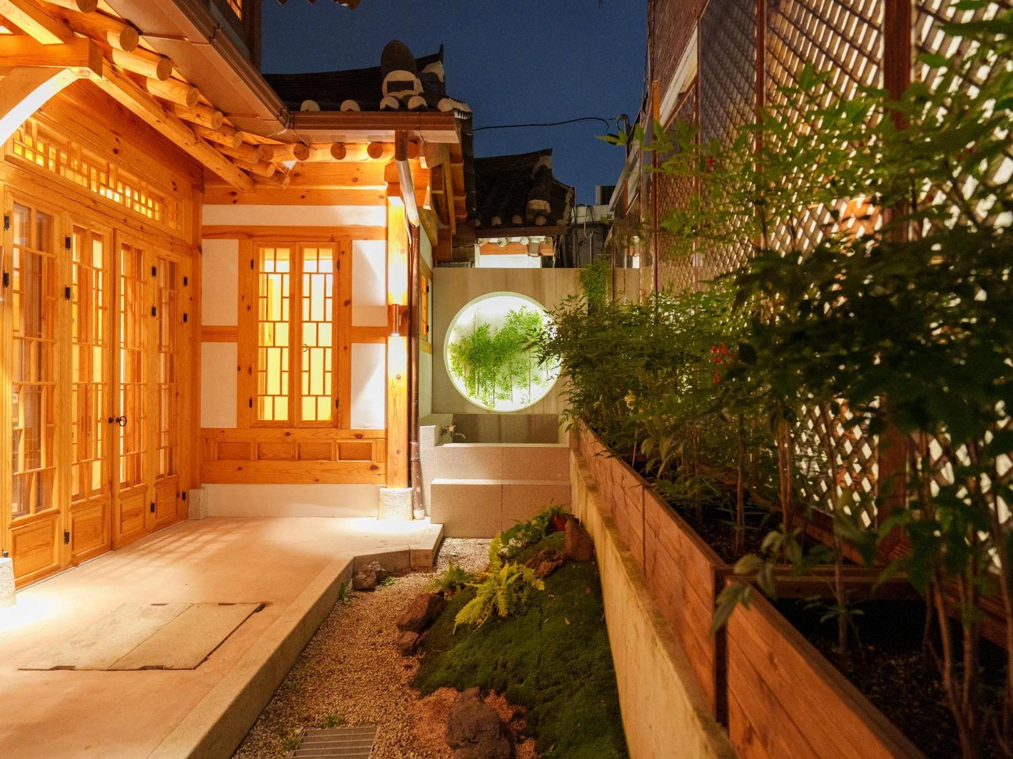 Awik Hanok