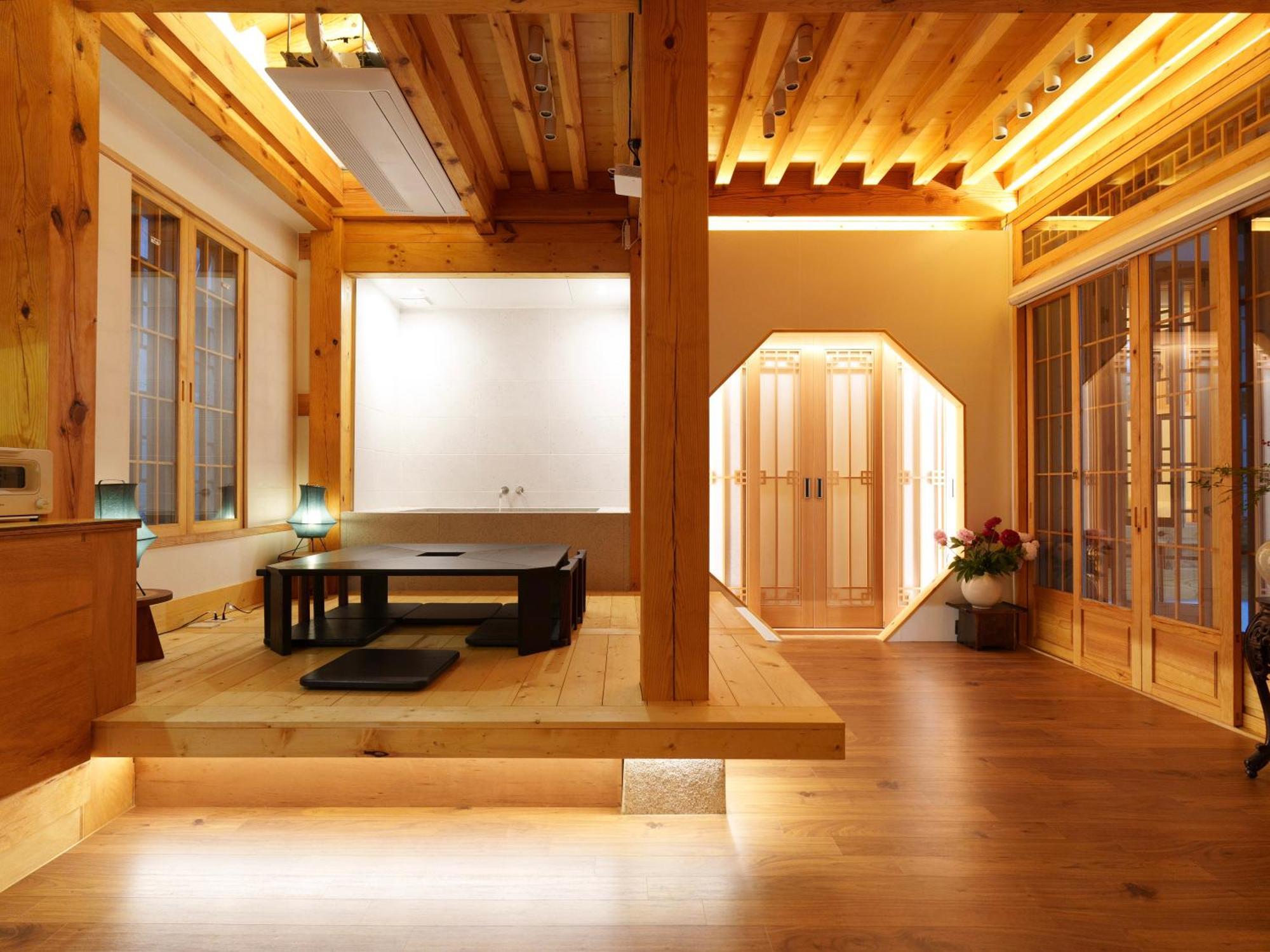 Awik Hanok