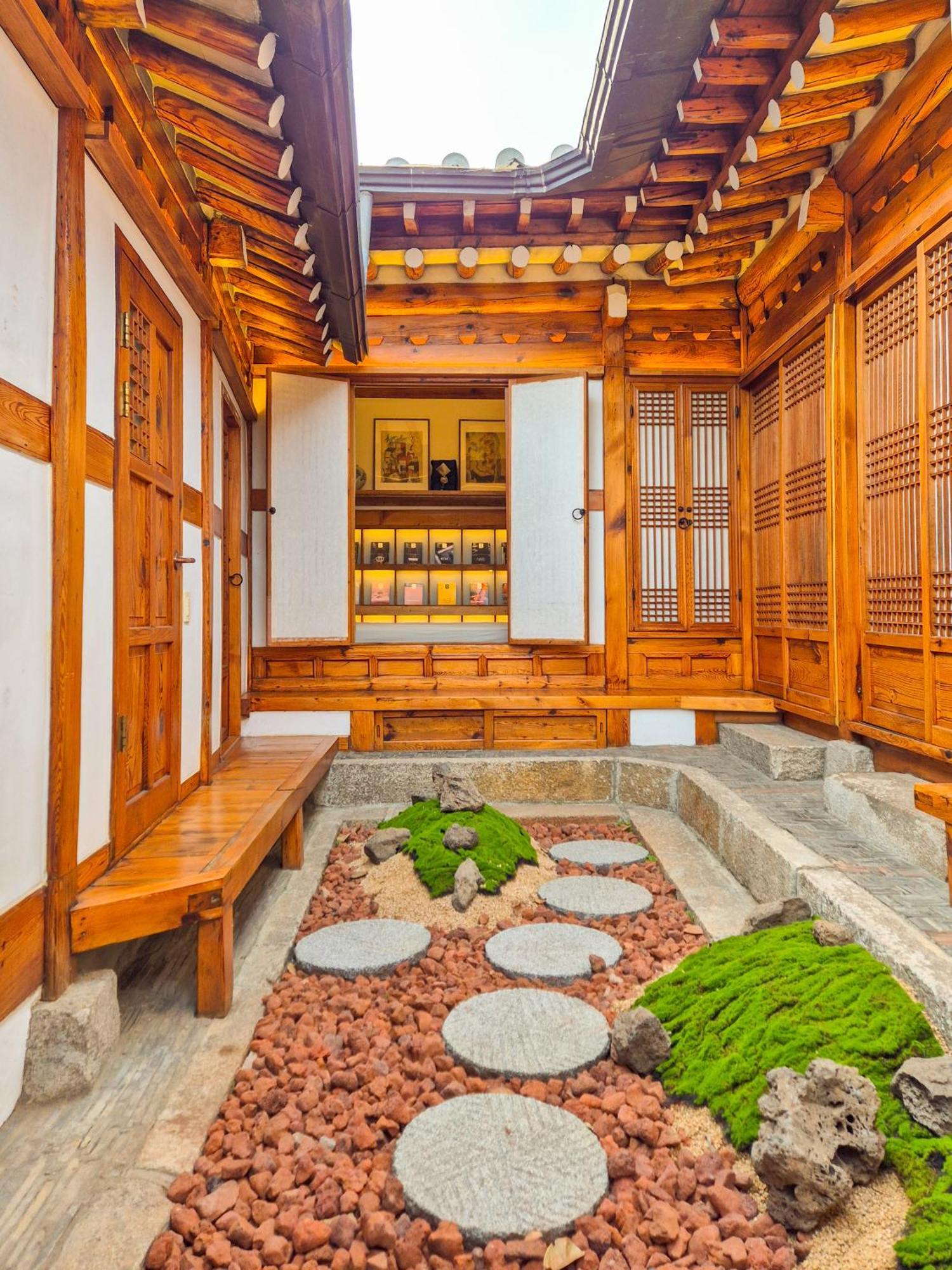 Hotel Awik Hanok Seoul