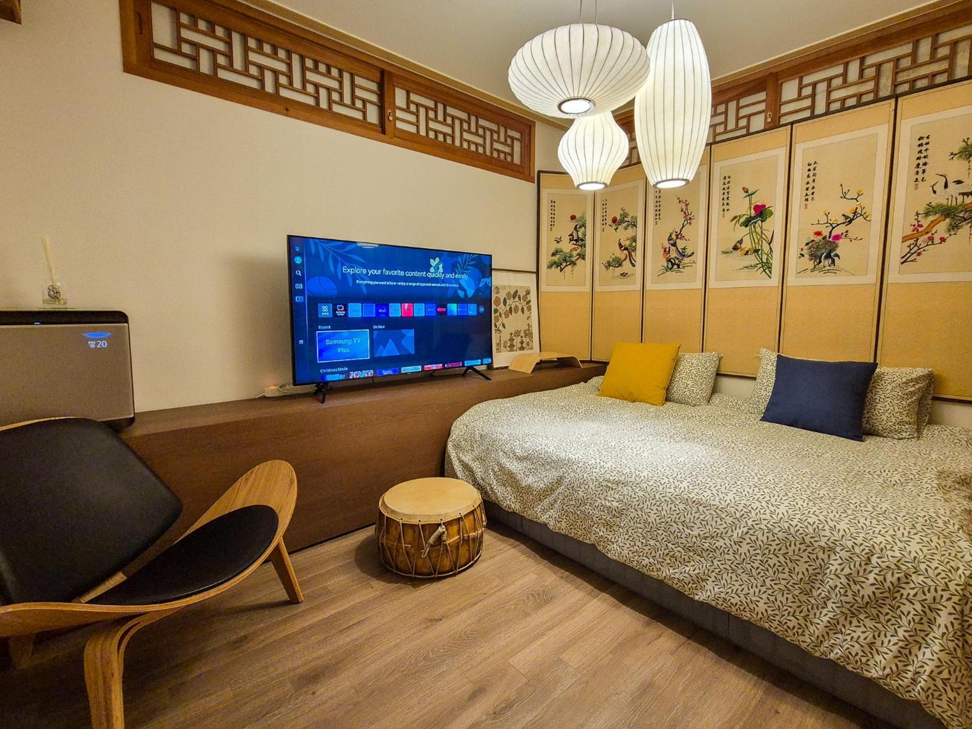 Awik Hanok Hotel