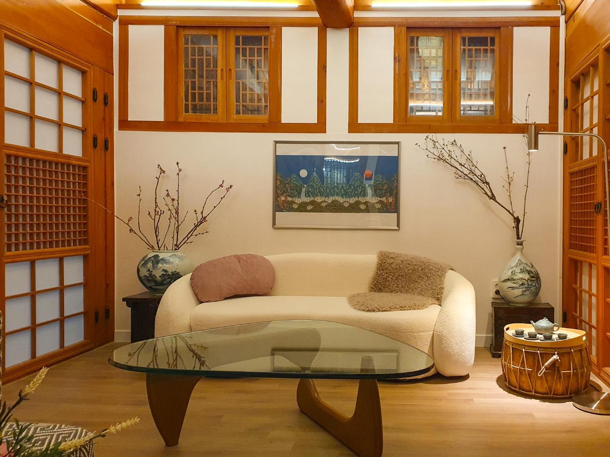 Awik Hanok