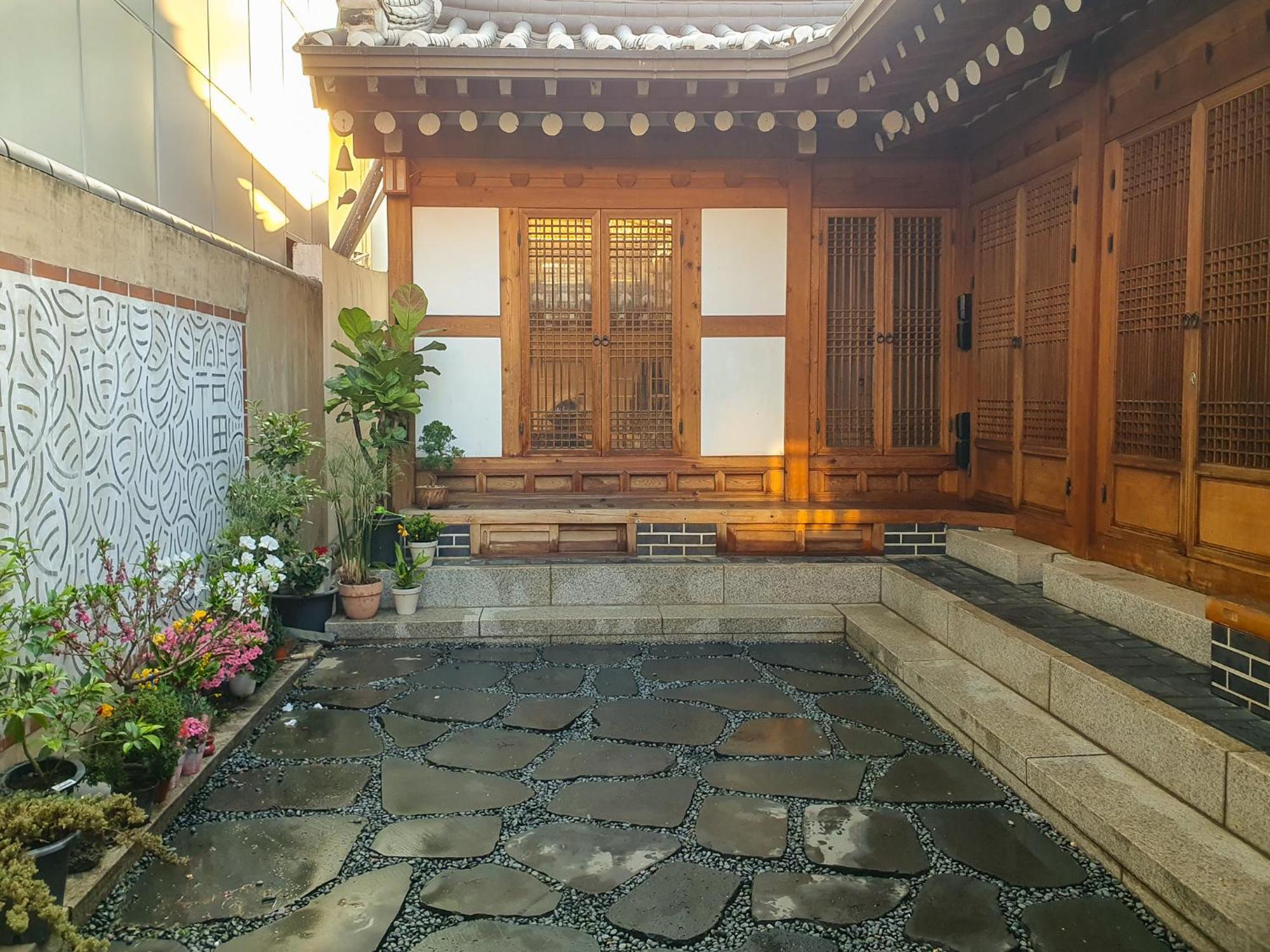 Hotel Awik Hanok